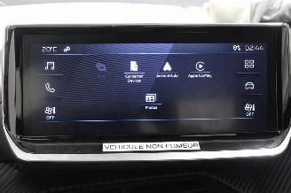 Peugeot 208  picture 14