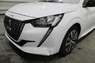 Peugeot 208  picture 20