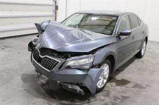 Schadeauto Skoda Superb  2019/5