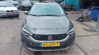 Voiture accidenté Fiat Tipo  2016/8