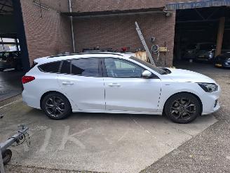 Coche accidentado Ford Focus 15 ecoboost automaat 150 pk ST line 2021/1