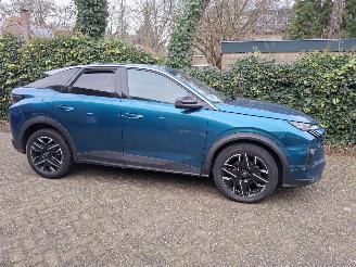 Coche accidentado Peugeot 3008 NEW 3008 Hybride 2025 NL kenteken rijdend 16000km 2025/6