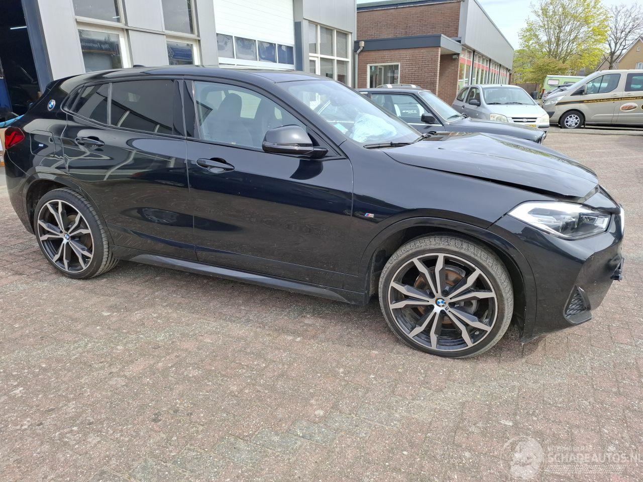 BMW X2 X2 automatic 18i M pano leer  full 18000km 2023