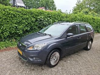 uszkodzony samochody osobowe Ford Focus 1.8 16v  titanium 176000km inruiler 2250 2010/1