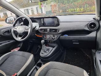 Hyundai I-10 1.0 Comfort Airco Navi Camera picture 13