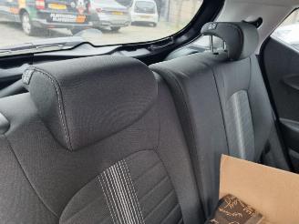 Hyundai I-10 1.0 Comfort Airco picture 12