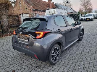 Toyota Yaris 1.5 l-VVT-i Led Airco picture 3