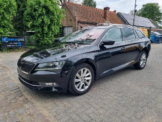 Vaurioauto  passenger cars Skoda Superb 1.6 TDI DSG Aut. Leder Navi Stoeverver. 2018/3