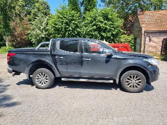 Mitsubishi L-200 2.4 DI-D Aut Doublecab picture 2