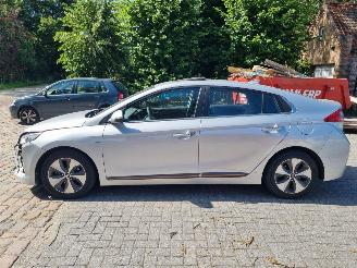 Hyundai Ioniq EV Premium Schuifdak Leder Stoelverw picture 2