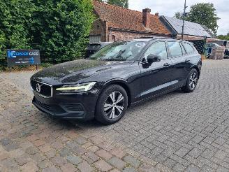 damaged passenger cars Volvo V-60 D3 Aut Led Navi 2019/6