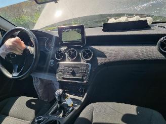 Mercedes A-klasse 180d Airco Navi Camera picture 13