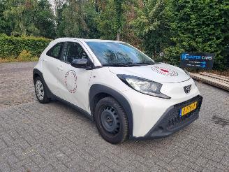 Voiture accidenté Toyota Aygo X 1.0 VVT-i Automaat 2023/1