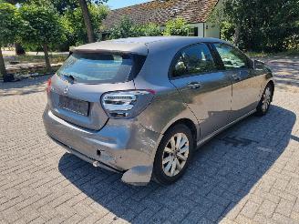 Mercedes A-klasse 180d Airco Navi Camera picture 5