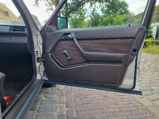 Mercedes E-klasse 250d Aut. W124 Schuifdak picture 23