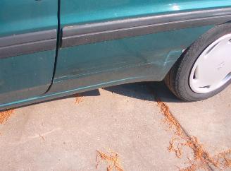 Peugeot 106  picture 14