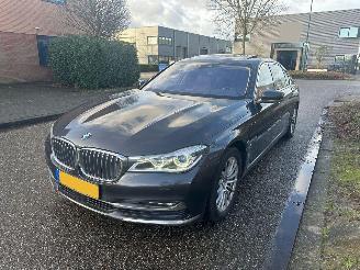 Voiture accidenté BMW 7-serie 740 LWB i-Performance / Full Options 2016/8