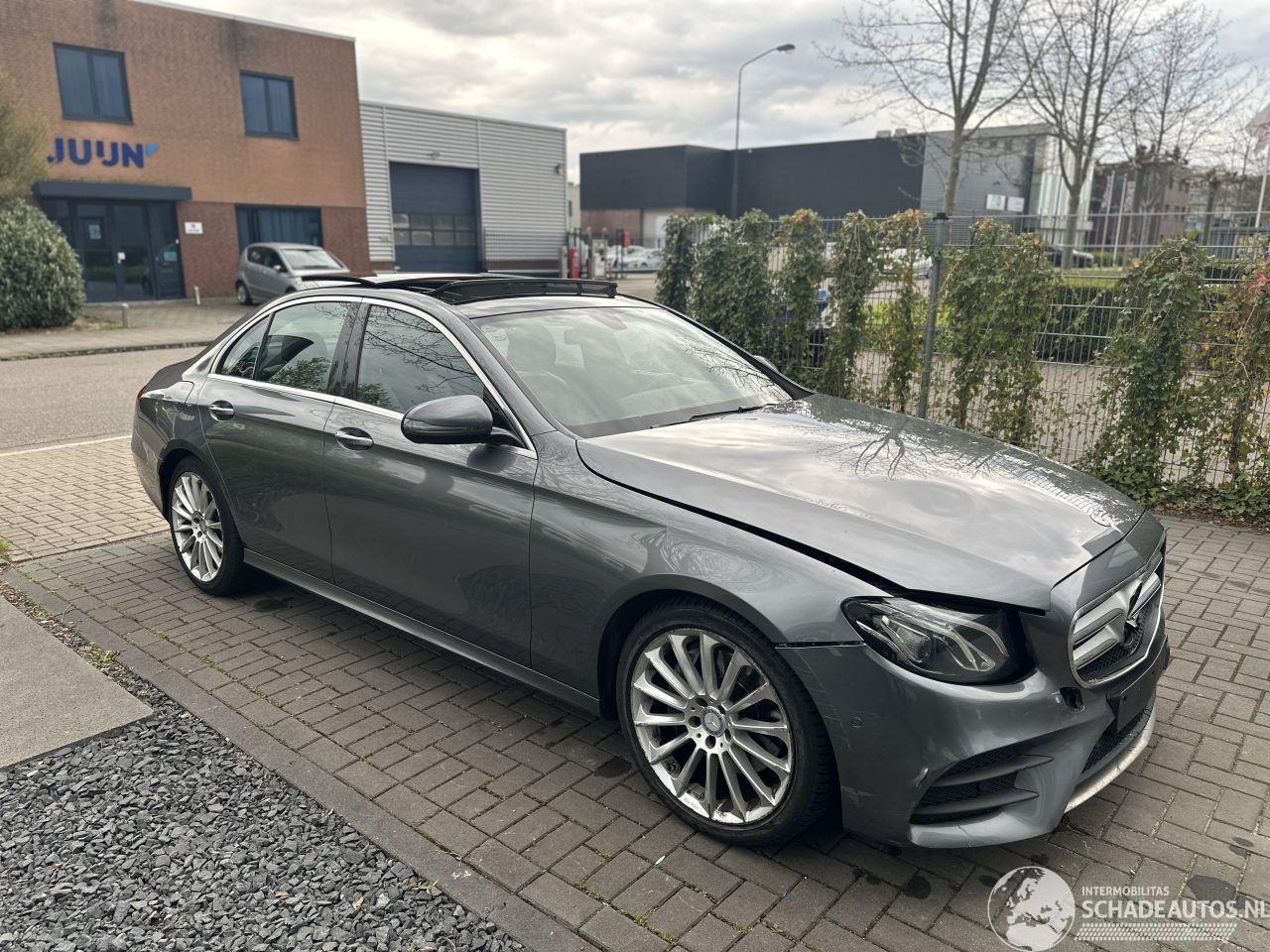 Mercedes E-klasse 200 AMG PANO/LED/19INCH