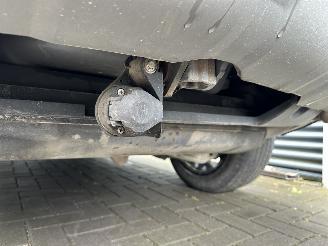 Land Rover Discovery Sport 2.0 TD4 PANO/CAMERA/LEDER/TREKHAAK/MERIDIAN/LED/RIJDBAAR! picture 6