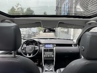 Land Rover Discovery Sport 2.0 TD4 PANO/CAMERA/LEDER/TREKHAAK/MERIDIAN/LED/RIJDBAAR! picture 11