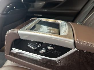 BMW 7-serie 740e LWB i-Performance / Full Options SCHADEVRIJ/ DAMAGED FREE/UNFALL FREI ! picture 17