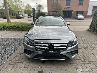 Unfallwagen Mercedes E-klasse 200 AMG PANO/LED/19INCH 2016/11