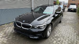 BMW 3-serie M Sport Line PANO/NAVI/LEDER/CLIMA/STOELVERW V+A VOL SCHADEVRIJ! picture 3