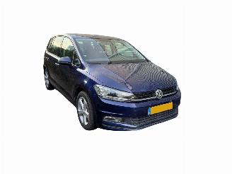 Vaurioauto  passenger cars Volkswagen Touran 1.4 TSI MFS/PDC/CLIMA SCHADEVRIJ! 2016/8