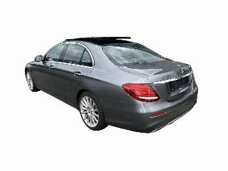 Unfallwagen Mercedes E-klasse 200 AMG PANO/LED/19INCH 2016/11