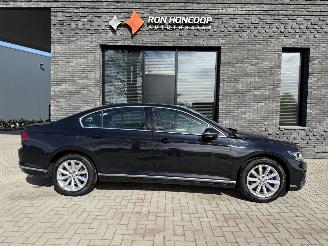 Vaurioauto  passenger cars Volkswagen Passat GTE 1.4 TSI PHEV 218PK DSG6 2020/6