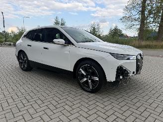 BMW iX xDrive40 Shadow Line 77kWh 326PK FULL OPTIONS! picture 7