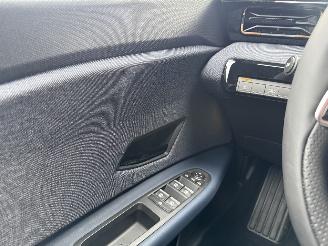 Renault 4 NEW MODEL EV! 52kWh Comfort Range 150PK Techno VOL! picture 34