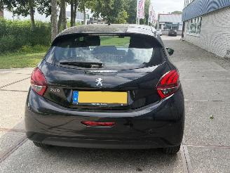 Peugeot 208 1.2 PureTech Blue Lion 1e Eigenaar 53.000 KM NAP Navi! PDC! picture 4