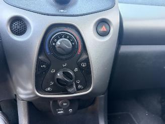 Citroën C1 5-deurs airco rijdende auto picture 13