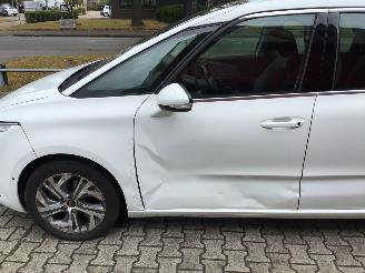 Citroën C4 PICASSO 2.0 blueHDI INTENSIVE lichte rijbare schade picture 7