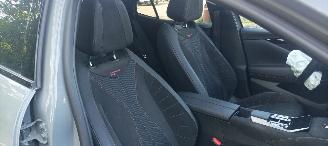 DS Automobiles DS 4 Performance Line+ 1.2-Turbo 131pk Automaat Panoramadak Head up Display Navigatie Alcantara sportstoelen Memory Keyless Blindspot Privacyglas picture 26
