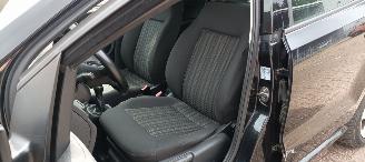 Volkswagen Polo 1.4 TDI DPF Euro6 Climatecontrol frontradar Regensensor leren stuurwiel mistlampen Elektrische ramen Elektrische-spiegels met verwarming Centrale vergrendeling met afstandsbediening Start-Stop systeem 15-inch velgen picture 14