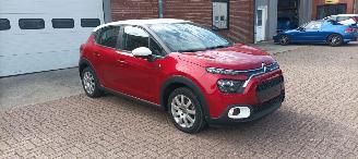 Citroën C3 You! Uitvoering 1.2-benzine 2-Tone Pearl metallic lak Full-Led koplampen Led verlichting Mistlampen Dab Radio elektrische buitenspiegels met verwarming Centrale vergrendeling met afstandsbediening Start-Stop systeem Drivelane assistent Stoelverwarming Lic picture 1