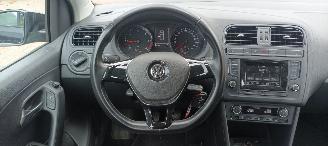 Volkswagen Polo 1.4 TDI DPF Euro6 Climatecontrol Frontradar-Remasist Stoelverwarming Regensensor leren stuurwiel mistlampen Elektrische ramen Elektrische-spiegels met verwarming Centrale vergrendeling met afstandsbediening Start-Stop systeem Radio usb 15 inch Velgen picture 16