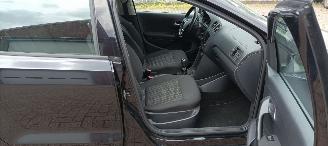 Volkswagen Polo 1.4 TDI DPF Euro6 Climatecontrol Frontradar-Remasist Stoelverwarming Regensensor leren stuurwiel mistlampen Elektrische ramen Elektrische-spiegels met verwarming Centrale vergrendeling met afstandsbediening Start-Stop systeem Radio usb 15 inch Velgen picture 19