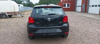 Volkswagen Polo 1.4 TDI DPF Euro6 Climatecontrol Frontradar-Remasist Stoelverwarming Regensensor leren stuurwiel mistlampen Elektrische ramen Elektrische-spiegels met verwarming Centrale vergrendeling met afstandsbediening Start-Stop systeem Radio usb 15 inch Velgen picture 6