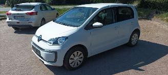 Unfallwagen Volkswagen Up! 1.0-Mpi 65pk Move airconditioning Cruisecontrol Drivelane assistent Led verlichting Achteruitrijcamera Parkeersensoren achter Elektrische ramen start/stop systeem Centrale vergrendeling met afstandsbediening 2021/9