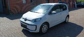 Schadeauto Volkswagen   2021/9