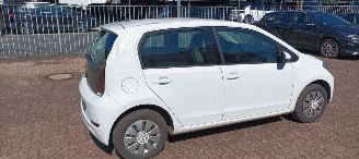 Volkswagen Up! Move Up! 1.0 65pk Airconditioning Led verlichting Parkeersensoren achter Achteruitrijcamera Elektrische ramen Dab Radio cruisecontrol Boordcomputer Navigatie/Telefoon houder picture 9