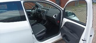 Toyota Aygo New Model AygoX Play 1.0 Airconditioning Led verlichting Leren stuurwiel Led achterlichten Elektrische ramen Elektrische-spiegels met verwarming Centrale vergrendeling met afstandsbediening picture 8
