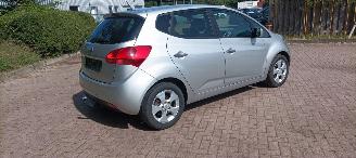 Kia Venga Bj 8-2013 1.6 Automaat Climatecontrol Stoelverwarming Lichtautomaat Privacyglas keyless Entry trekhaak picture 4