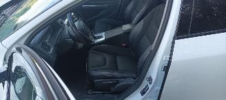 Volvo V-60 Cross Country 5-Cil 2.4 190pk Automatik 4x4 Leder Navi Xenon Led Climatecontrol CruiseControl Stoelverwarming Lichtautomaat Privacyglas Regensensor Trekhaak picture 16