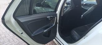 Volvo V-60 Cross Country 5-Cil 2.4 190pk Automatik 4x4 Leder Navi Xenon Led Climatecontrol CruiseControl Stoelverwarming Lichtautomaat Privacyglas Regensensor Trekhaak picture 18