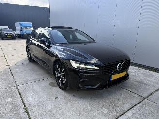 Volvo V-60 2.0 B3 R-DESIGN AUTOMAAT-PANO-NAVI-CAMERA picture 2