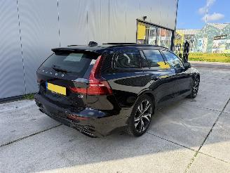 Volvo V-60 2.0 B3 R-DESIGN AUTOMAAT-PANO-NAVI-CAMERA picture 5